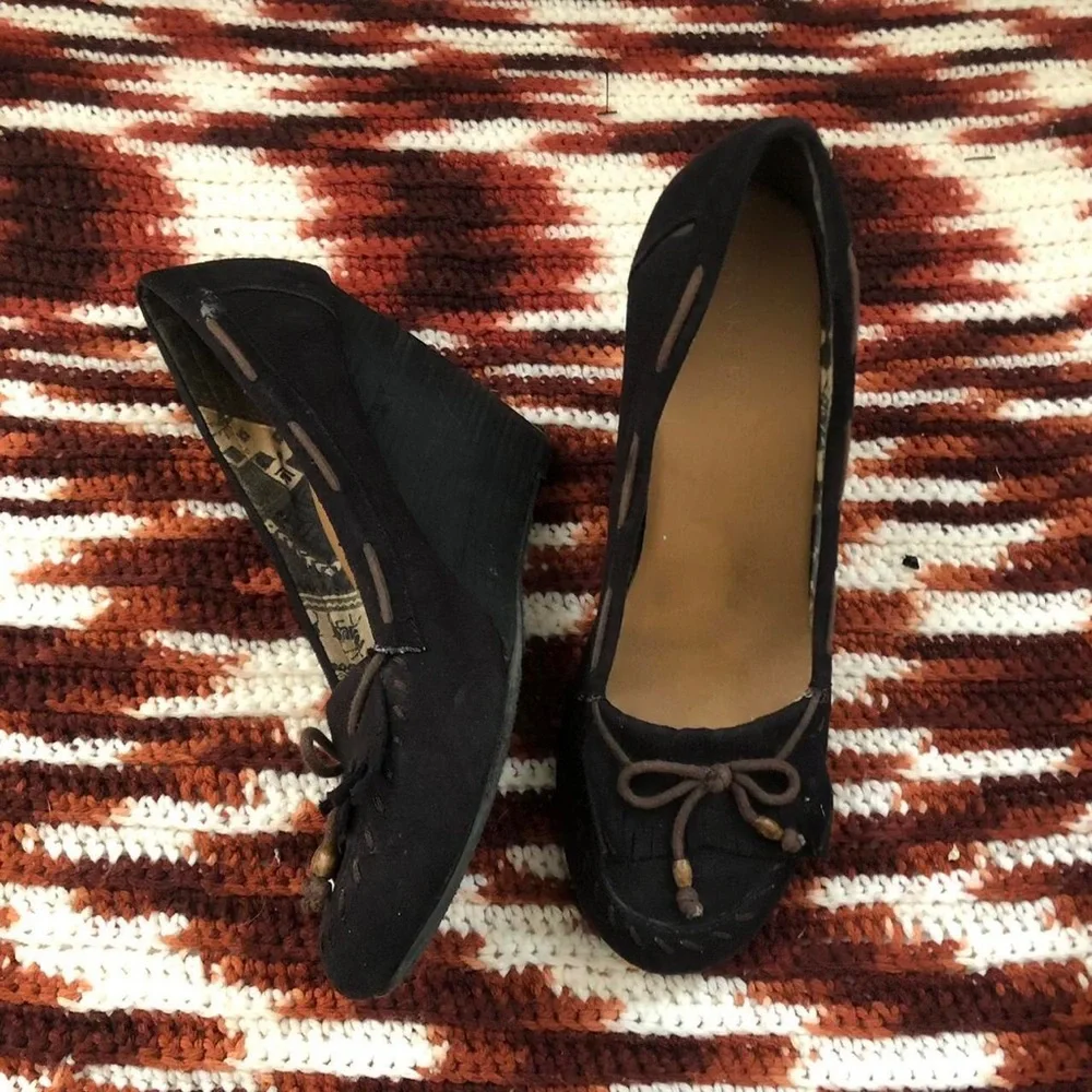 Y2K 2000 wedge shoes pumps heels ribbon bow fringe beaded platform chunky preppy